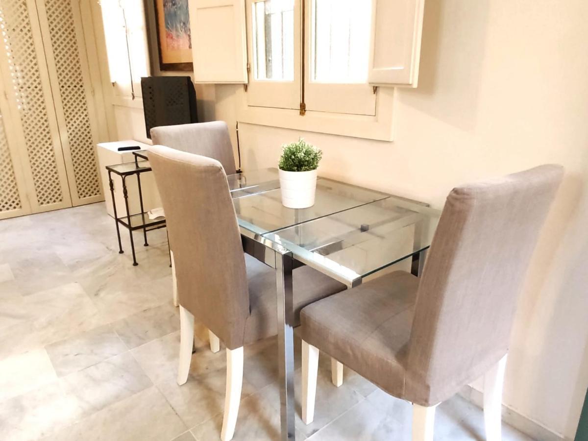 Homeyseville-Bright Apartment At Santa Cruz 4 Pax, Parking Optional Sevilha Exterior foto