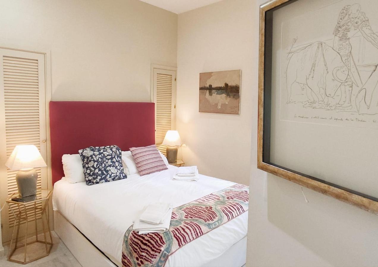 Homeyseville-Bright Apartment At Santa Cruz 4 Pax, Parking Optional Sevilha Exterior foto