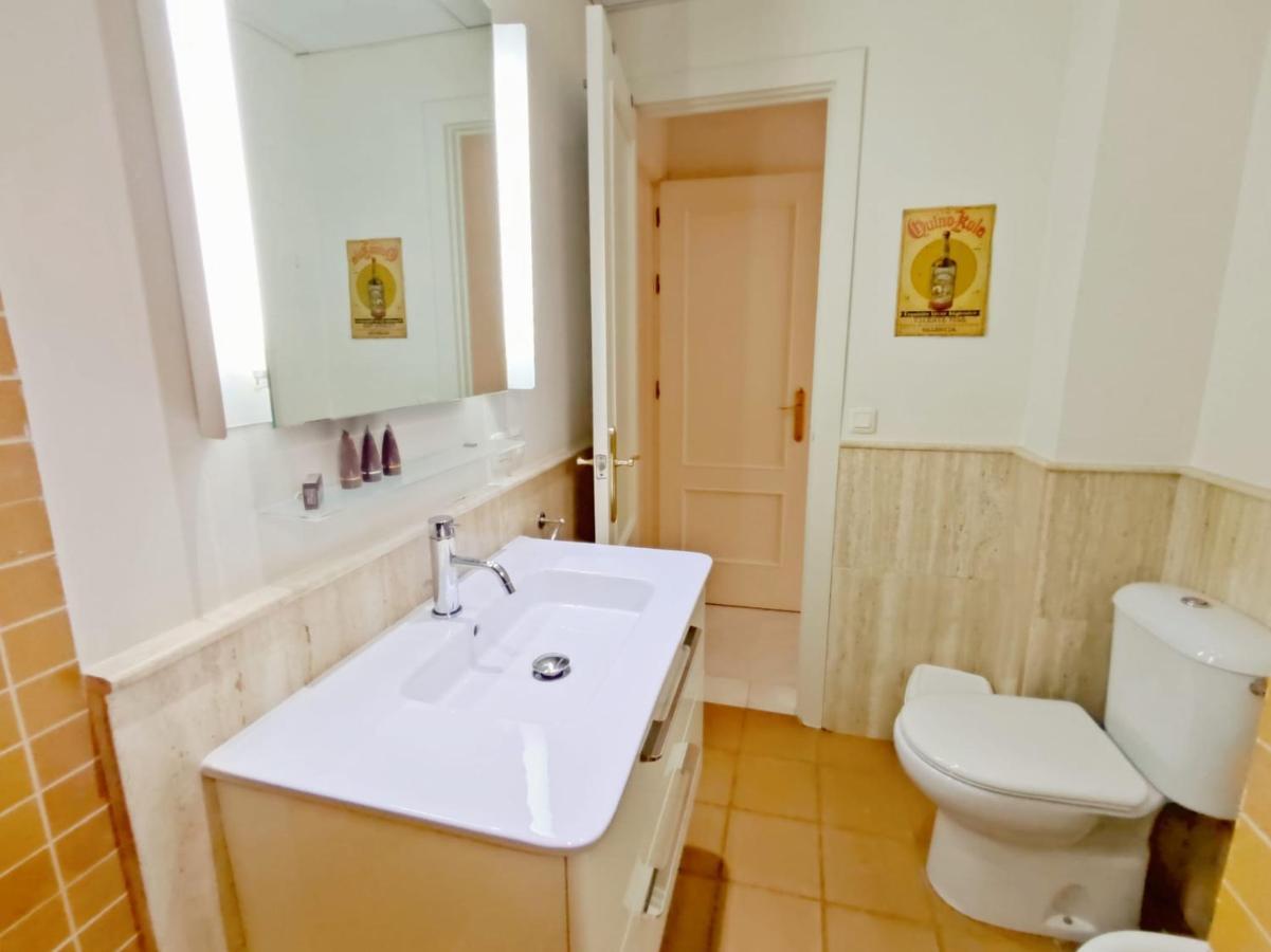 Homeyseville-Bright Apartment At Santa Cruz 4 Pax, Parking Optional Sevilha Exterior foto