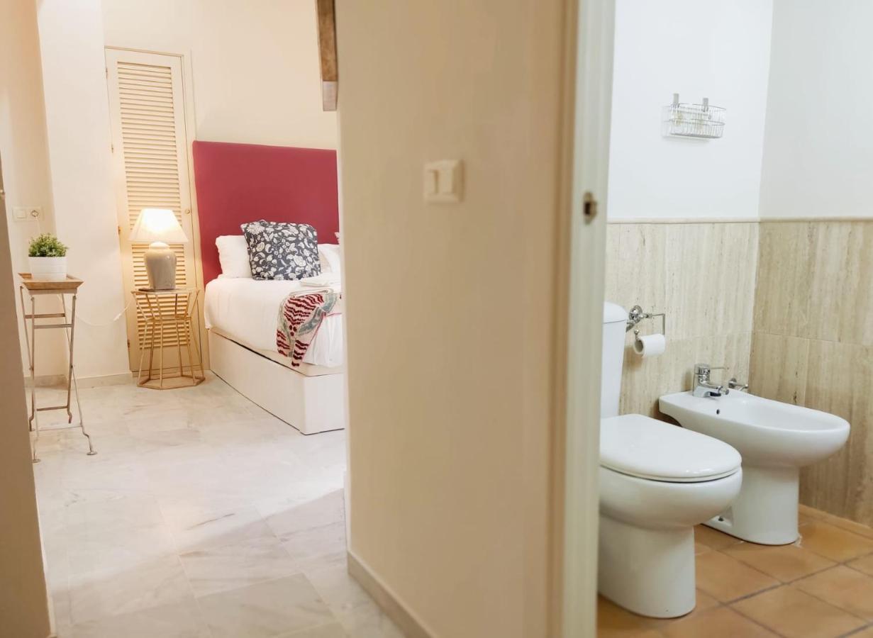 Homeyseville-Bright Apartment At Santa Cruz 4 Pax, Parking Optional Sevilha Exterior foto