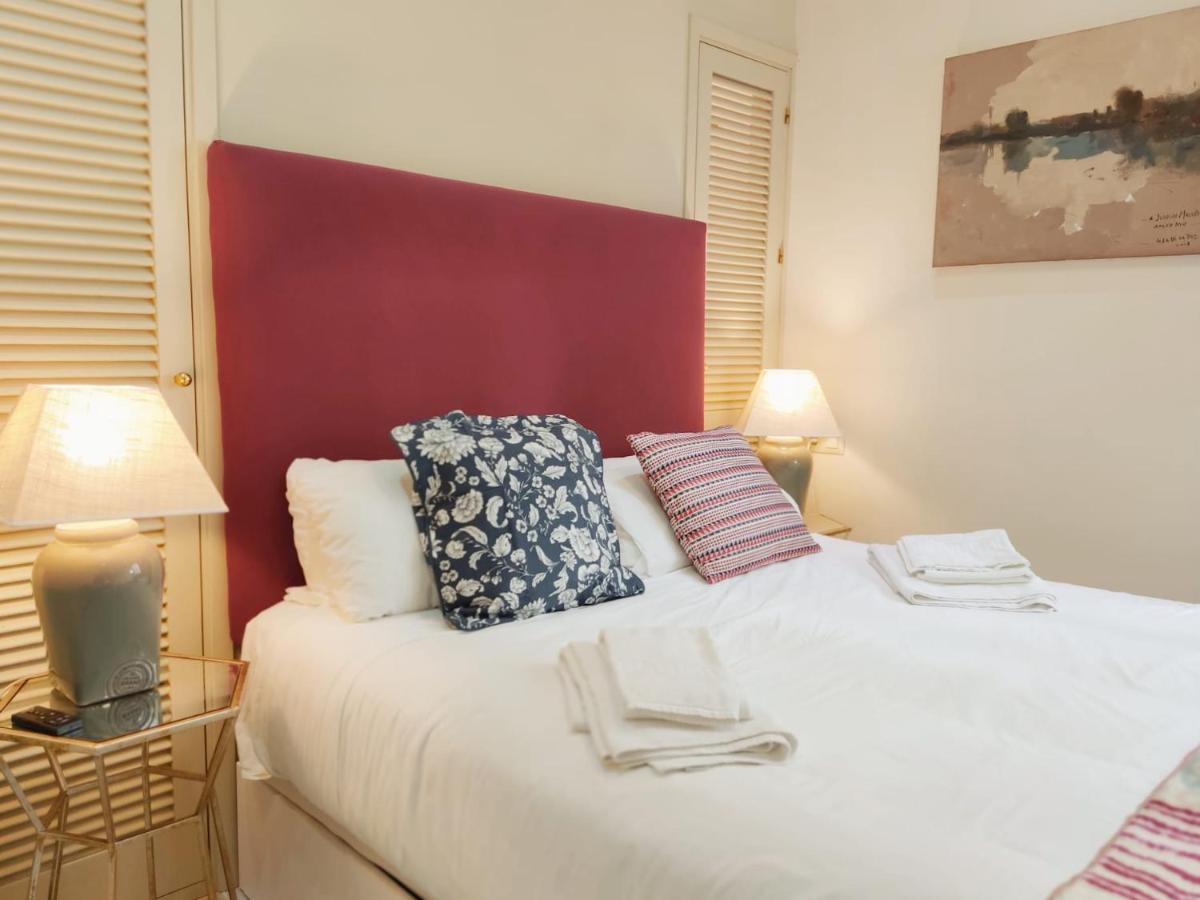 Homeyseville-Bright Apartment At Santa Cruz 4 Pax, Parking Optional Sevilha Exterior foto